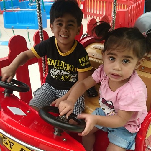 dora_coloma's profile picture. 