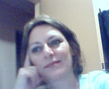 Sollo io! Mulher, mãe do Jean Michel e do Franco Endrigo. Administradora. As vezes escritora, outras vezes leitora. As vezes conselheira, muitas vezes ouvinte.