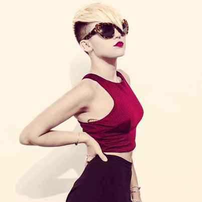 LeousiVana's profile picture. • People who don't know me, think I'm quiet person. But, people who know me, wish I was • I'm boring. Problem?