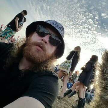 AdemHoog's profile picture. kidding himself he'll be fitter next summer, since 2007.