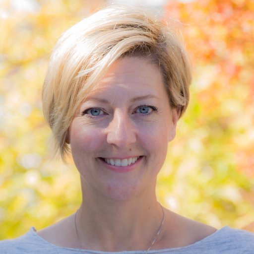 Learning and Communications Strategist, Travel enthusiast, Bread baker, wine drinker, and vegetable fermenter