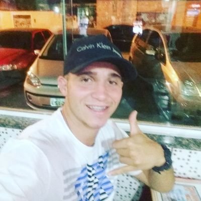 LuizBizVermelha's profile picture. Saudades do folha🍁🌱