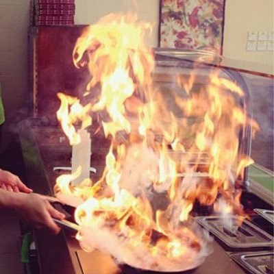 Traveling & testing all type of food recipes around the world, expressing my views on food test, price, quality & incense. طاهي ومتذوق لأطعمة المطاعم