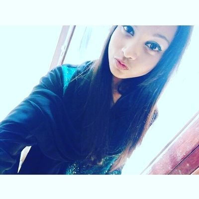 -Spontaneous 
-Developing Blogger
-Creative.
IG- @Ayesha_behari 
SC- Ayesha_Behari
-Oh & I love makeup ♥.