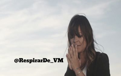 Cuenta de apoyo a la compositora malagueña @vanesamartin_ Que su música nos siga haciendo respirar magia y poesía. No oficial. Desde el respeto y la admiración.