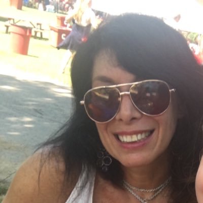 BarneeS5's profile picture. Using my creative talents in product development . Getting happiness from my family, friends, music and dance.