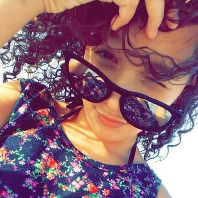 admiro pessoas humildes que falam pouco ,e valorizam as coisas simples ❤❤