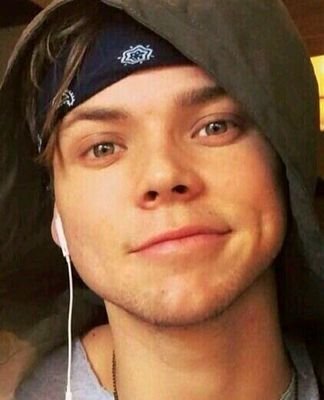 harry_jace's profile picture. Harry as fuck.