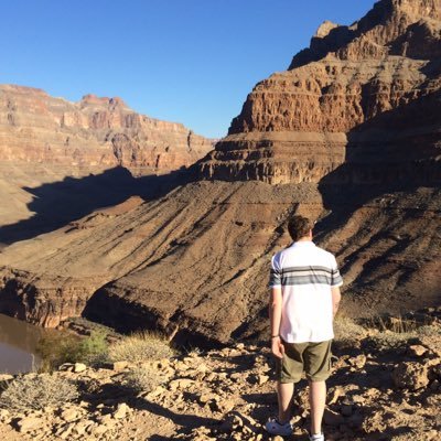 hpoolsteve's profile picture. A nobody.