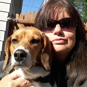 Child of the '70s. I was raised on country sunshine. Always a farm girl at heart. My beagle understands me. Love baseball, real country music, rock&roll oldies
