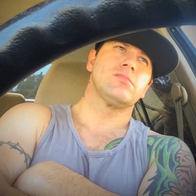 dagomob858's profile picture. happy new year!!