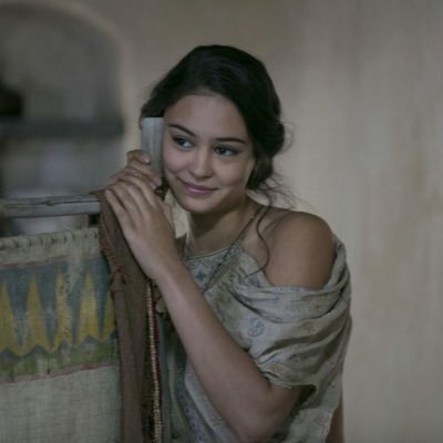 y_y08170317's profile picture. 