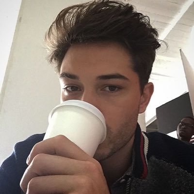 rpwalex_'s profile picture. askip j'dois mettre sofia & kisa dans ma bio et elia aussi et tt le rpg enft