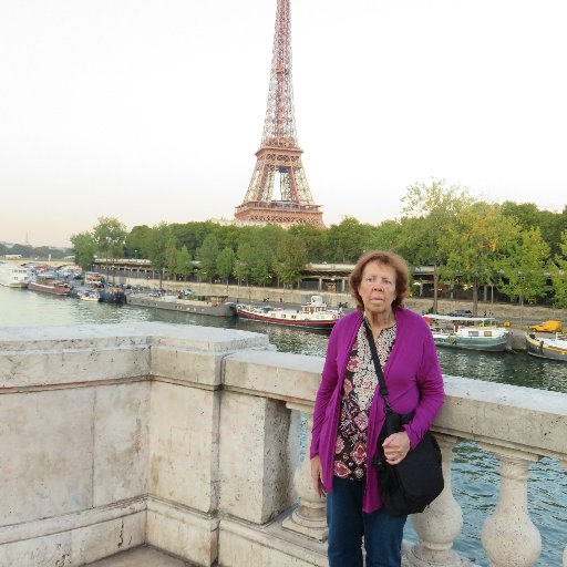 SueDonaroad's profile picture. 