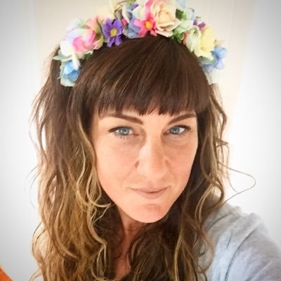 Hi im Sal! Mum to Han, Soph and Joe. One life.....🦄