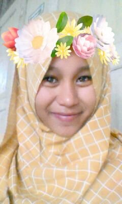 felianintanyuni's profile picture. Insya Allah Semua akAn indah pada akhirnya  Allah is my god , love my family n semua muslim  @djtengkudewi mysnapchat:velianintan96