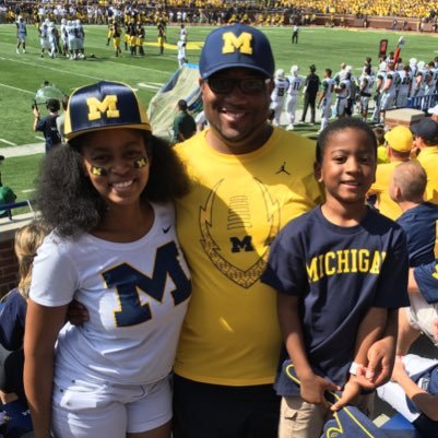 blue_know's profile picture. 