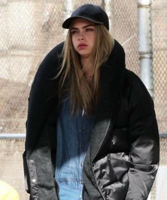 MDelevigne_'s profile picture. 20 ans, lesbienne, je le vis bien