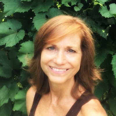 autumn_freckle's profile picture. I'm spending my autumn years happily painting away!