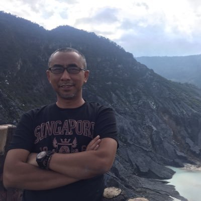 effyabadi's profile picture. Book Lover