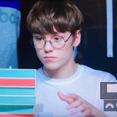 sarangjagiii's profile picture. A free follow from @haneulyyy follow her instead of this account