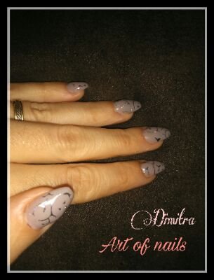 nail artist