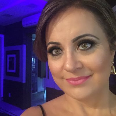 RosalbaMVargas's profile picture. Acredito em sonhos, não em utopia. Estou aqui é pra viver, cair, aprender, levantar e seguir em frente. Sou isso hoje... Amanhã, já me reinventei. Thaísa Lima