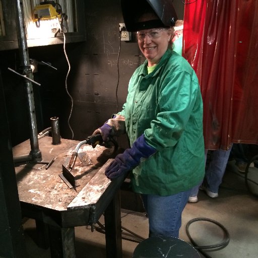 lndgthr's profile picture. Science Educator, grandmother, Cardinals Fan, FZN Panther Fan