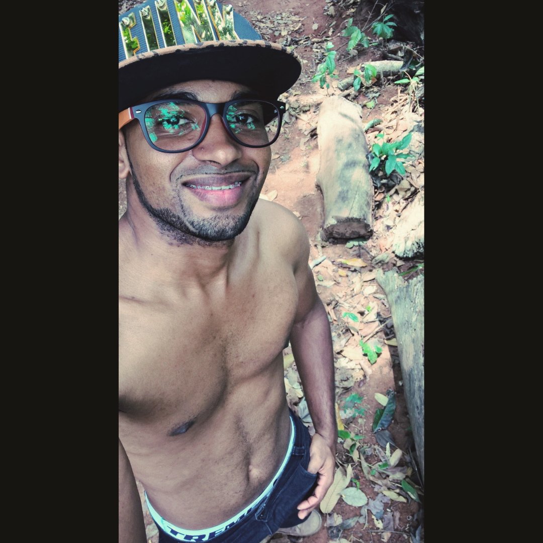 Será que você é tão perfeita assim? Só sei que sua voz faz bem pra mim