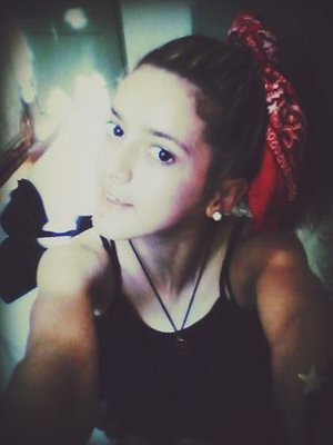 Florencia Agustina fierro16😍💜💜acuario:19/02/2000 Facebook.Florencia fierro .instagram .Florencia fierro 16.aguante boca💙💛y colón de Santa fe !!!😍💜💜😝😌