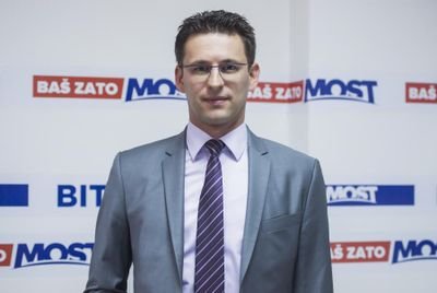 Predsjednik @NLMost | Predsjednik Hrvatskog sabora | Službeni Twitter profil.