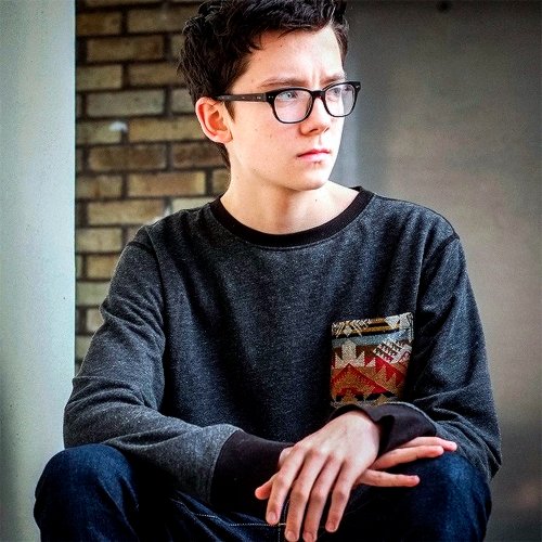 QuiteTheBoy's profile picture. ❝I thought Neverland was simply a story...until he found me.❞ Nick ''Nickie'' James, new recruit of the Lost Boys.