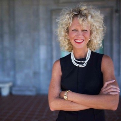 Mom of 4, wife, attorney, fitness instructor, runner, lover of all things Disney, forever optimist & lover of life!