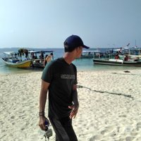 Parikesit (@opaaroger) Twitter profile photo