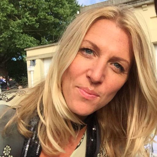 TV Talent Manager. Change is the essence of life. Stand firm in your choices. Proud mum to 2 kids and a 1 doggy.