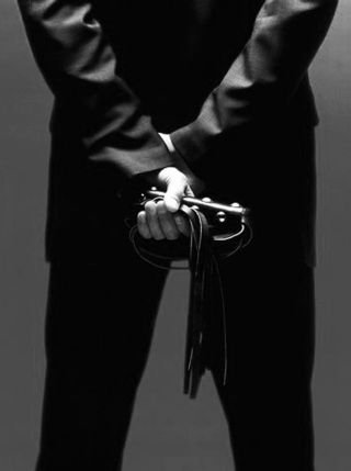 Respectful, passionate and masterful East Midlands Dom opening minds and fulfilling fantasies.