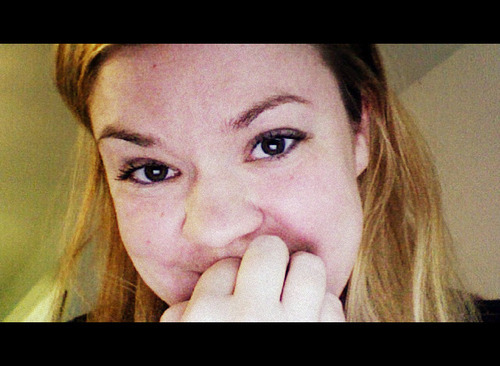 JaniceLikes's profile picture. Breakups, Broken Hearts, and Moving On host ~ Break-up Coach 💔 ~ Women's History  ~ Ex-LDS ~ A dash of gin ~ Feminist ~ She/Her ~ Black Lives Matter