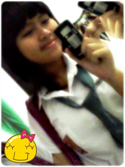 anishasha's profile picture. berteman dengan siapa saja. just klik follow & mention me jika kamu mau saya follow back :)