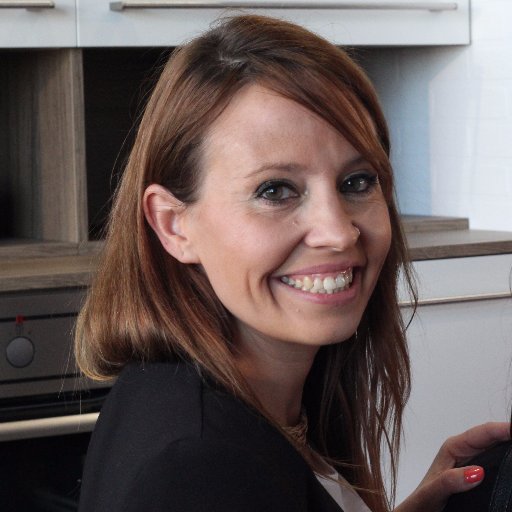 cristinacano_'s profile picture. Curiosa de todo.  Nada en blanco 🎯