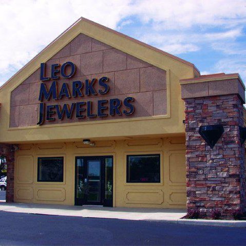 Leo Marks Jewelers is proud to be an independently owned, family business that has been serving the Toledo area for over 100 years.