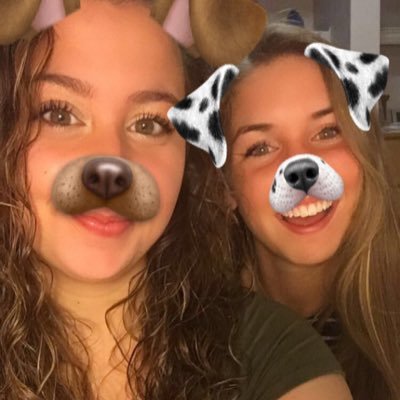 Kimbo_Slice_33's profile picture. Most of my tweets are complaints |but follow me anyway| ✌️☀️