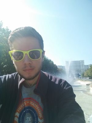 DevSecOps, scripteur a temps perdu. Amateur du bigdata et ingénieur askip de temps en temps