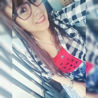 *El truco esta en Fingir que no te importa aunque estés Muriendo por dentro :3 A pesar de tantas mierda, siempre hay razones para ser feliz* ♥