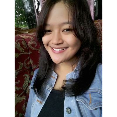 Risamarsya's profile picture. 