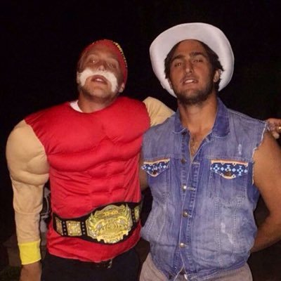 dpaustin16's profile picture. I say things with my thumbs