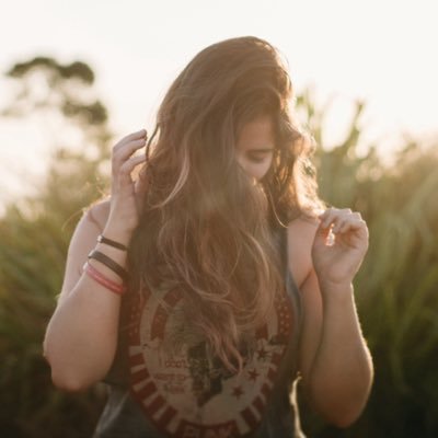 borsarxni's profile picture. feliz igual 1 porco na merd