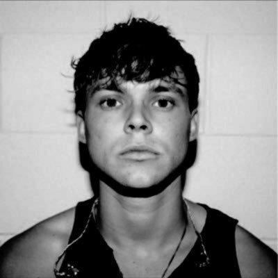 // @5SOS & @HiOrHeyRecords // Holding onto a dream, giving my heart and soul. // Instagram: ashtonirwin