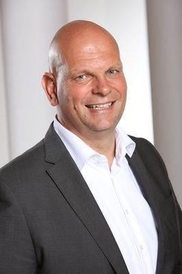 Professor for Retail Controlling and Retail Management; Consultant for Retailers; well experienced in performance management for retailers!!