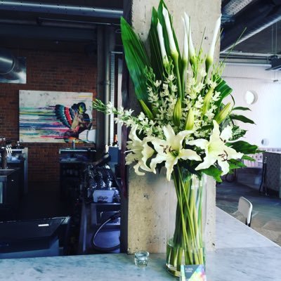 Make a first impression that lasts forever. We provide stunning #flower arrangements to businesses around the #Leeds area.#Call on 0113 4182504 for #FREE #TRIAL