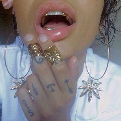 rpgcgo's profile picture. inscription : on | persos pris dans les fav.13TH: 6 • HUNTERZ: 8